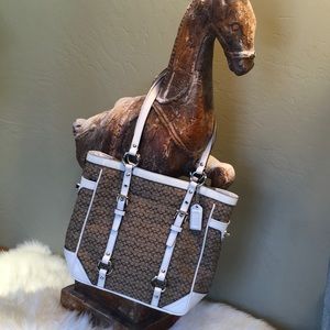 Beautiful Coach Tote. NWT